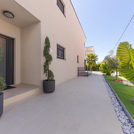 Luxury Villa My Wish With Pool Kaštel Stari Esterno foto